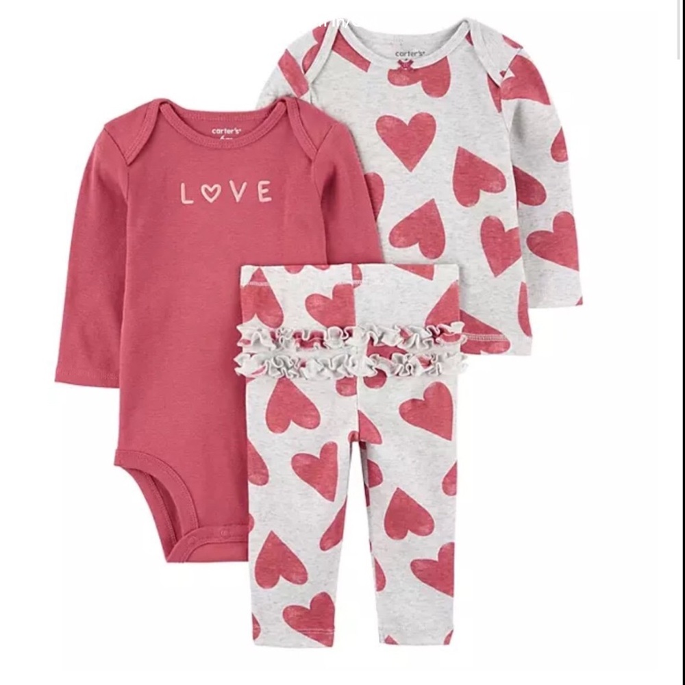 New carter ’s Girls 3 piece size 3 Mos
